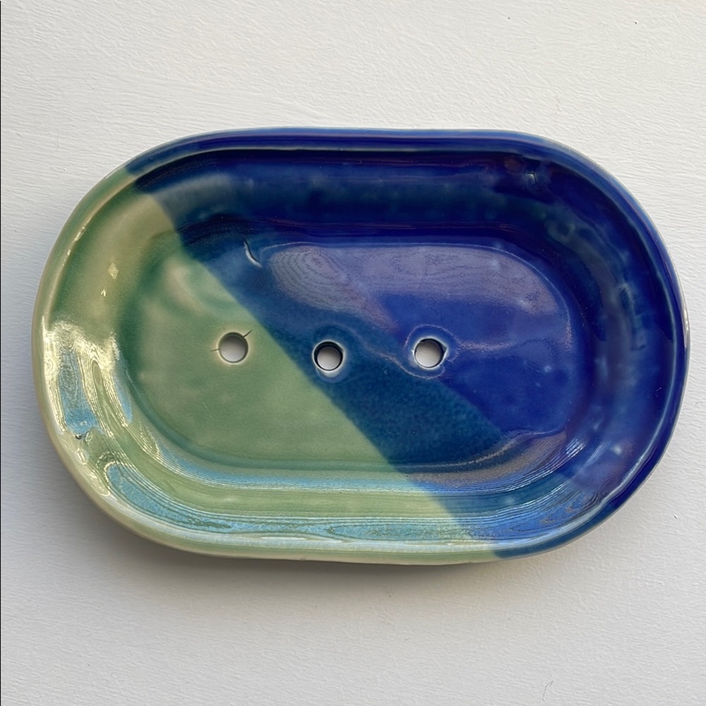 NWOT CHATHAM POTTERY Blue and Green Ceramic Soap Dish